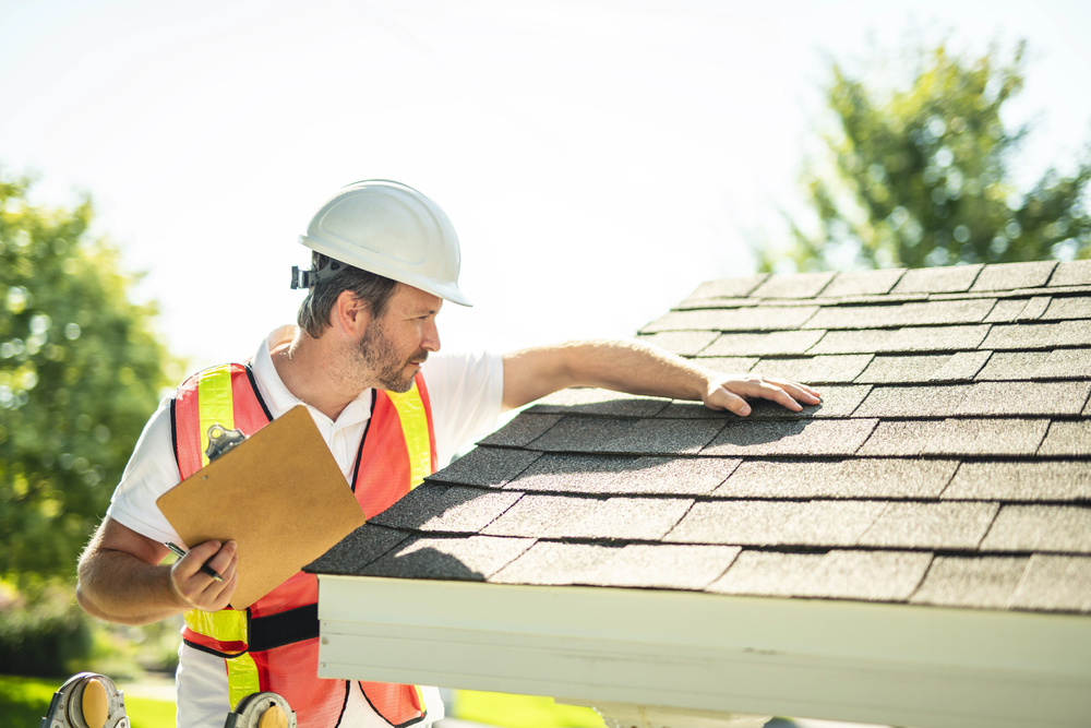 A Quick Roof Inspection Checklist To Protect Your Chicago Home