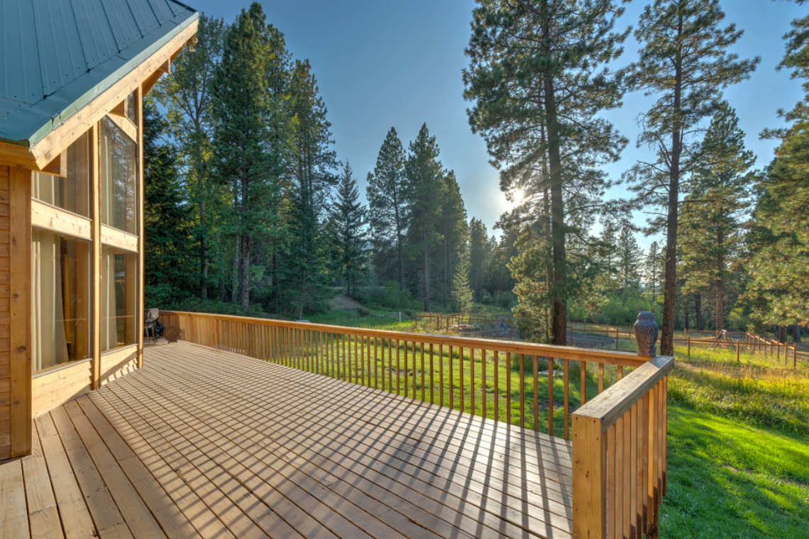 Composite Vs. Wood Deck: Which Is Right For You?