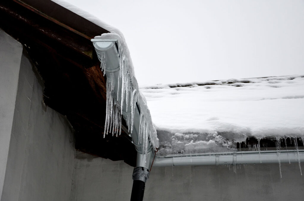 What Are The Best Gutter Guards For Snow And Ice?